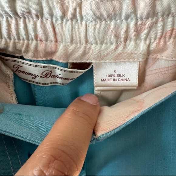 VINTAGE Tommy Bahama 100% Silk Shorts Size 6 Light Blue Resortwear Summer Casual - Picture 5 of 9